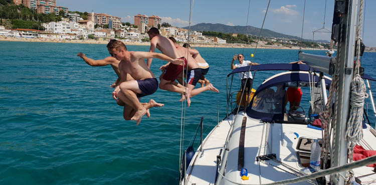Navegar Velero Privado 11 Plazas | Experiencias Originales | Cenas Barcelona
