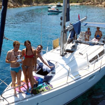 Navegar Velero Privado 11 Plazas | Experiencias Originales | Cenas Barcelona