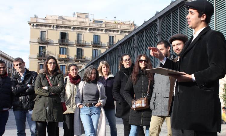Escape Room Exterior Crimen en Sant Pere | Actividades Originales | Cenas Barcelona