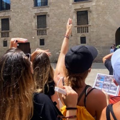 Escape Room Exterior del Born al Raval | Actividades Originales | Cenas Barcelona