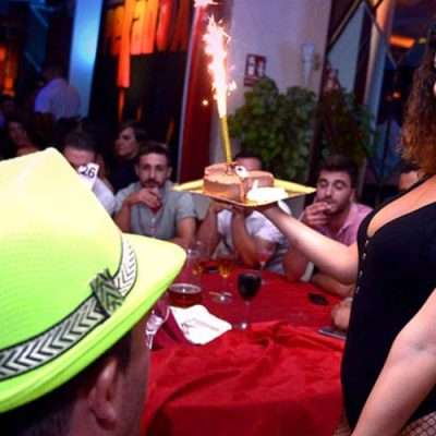 Camarera Erotica | Cenas Barcelona | Restaurantes Originales