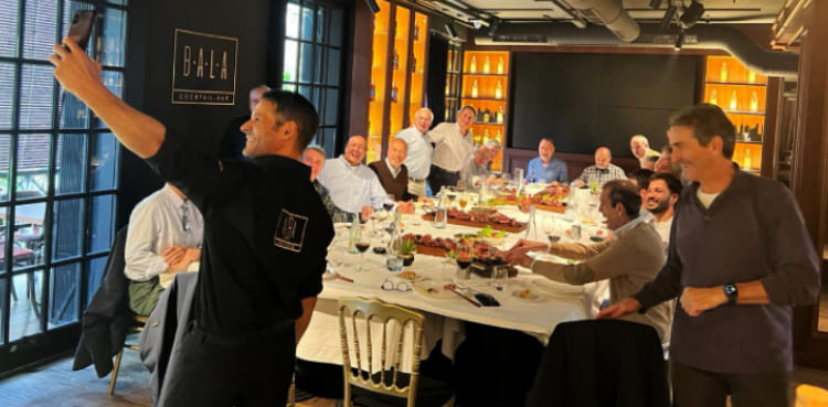 Camarero Falso Infiltrado | Restaurantes Originales | Cenas Barcelona