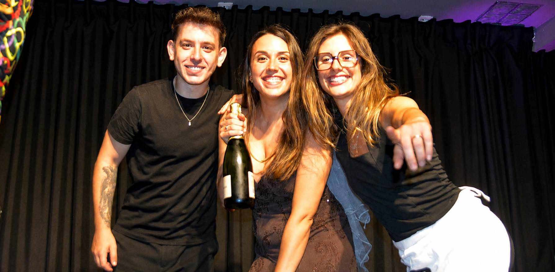 Cena con espectaculo en Enigmatium Barcelona | Cenas Barcelona